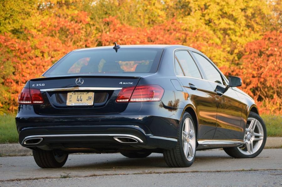  Mercedes-Benz E350 4Matic Sedan 2014 года  (фото 27 из 40)